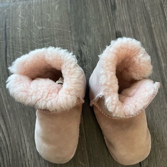 UGG Unisex-Baby Erin Boot size Large infant 18-24 m - Picture 3 of 7